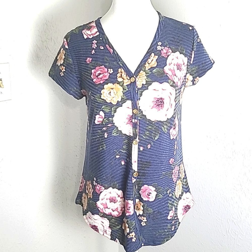 Bombom Short Sleeve Blue Buttondown Top with Pink Roses, Size Small, NWOT